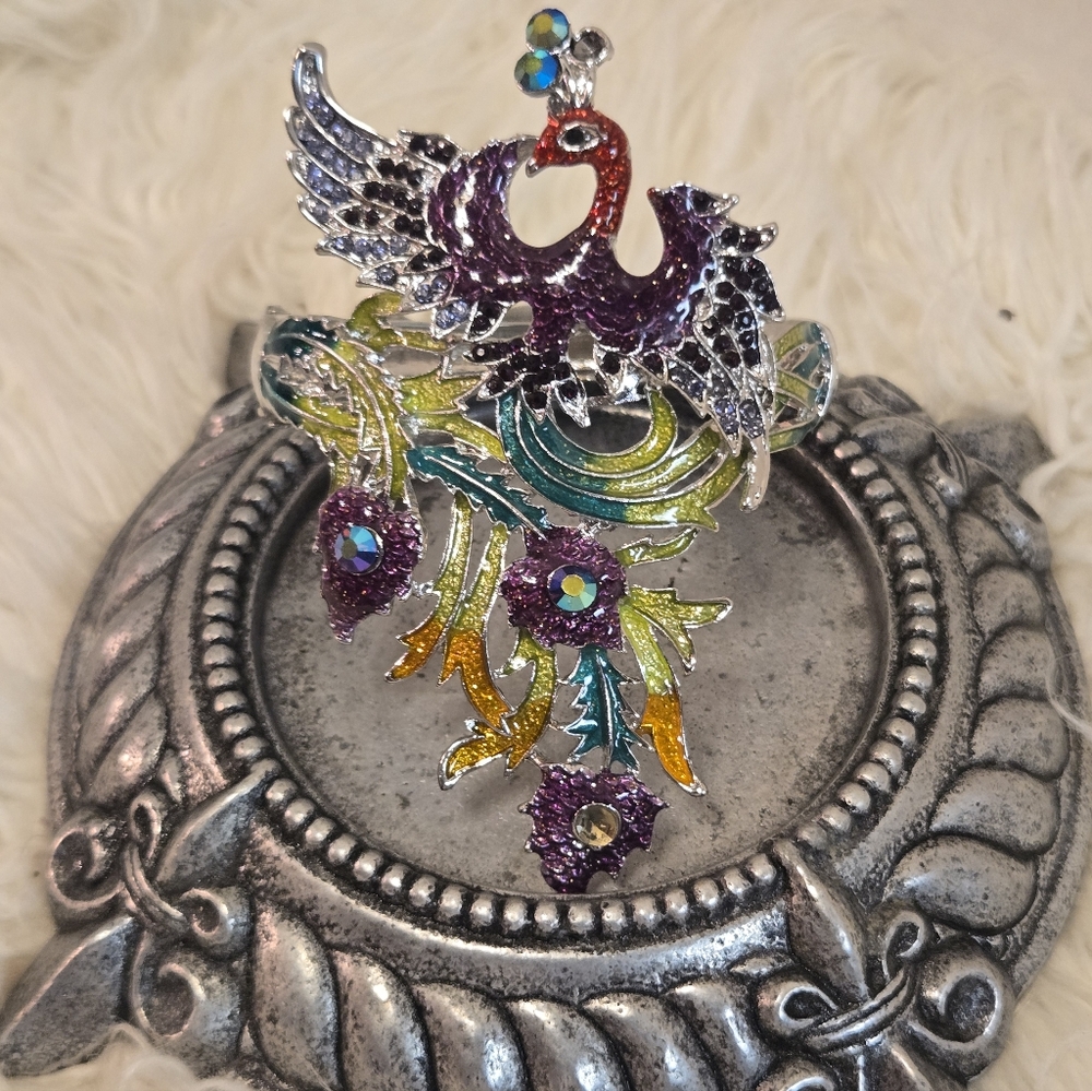 Elegant Silver and Purple Peacock Bracelet - Picture 2 of 8